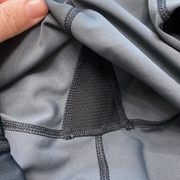 Athleta black camo crop leggings size XL. - Picture 14 of 16